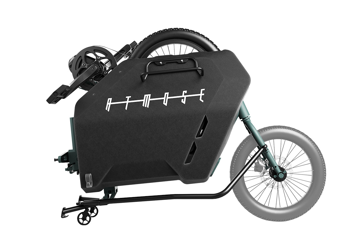 Model R folded without the front wheel, 102 x 44 x 76 cm